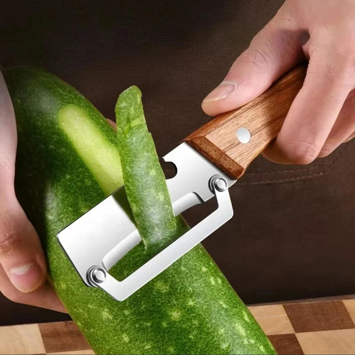 Cuppy™  Multi-functional Vegetable Peeler